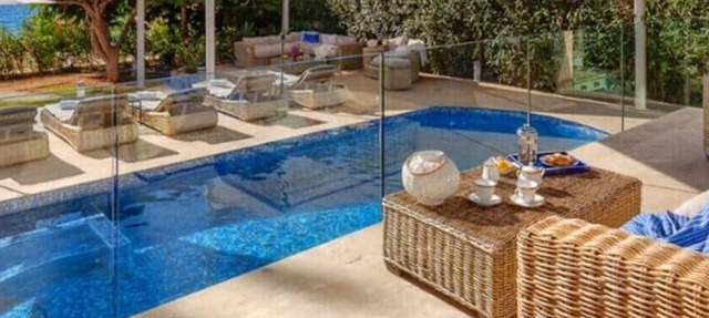 Villa Cleopatra - Amazing Villa, Only 20 Metres From The Sea in Chloraka