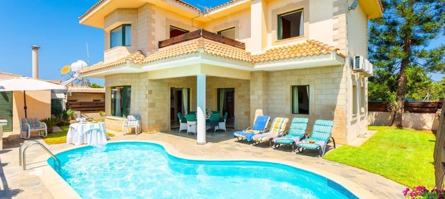 Villa Olivetta - Three Bedroom Villa, Sleeps 7 in Agia Marina Chrysochous