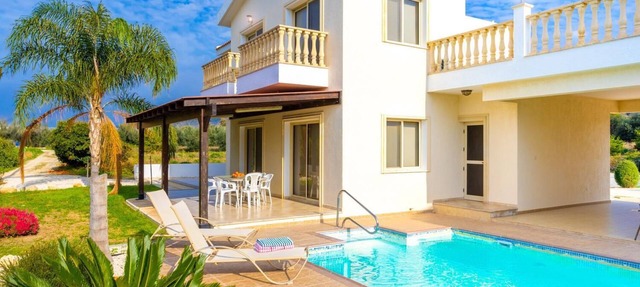 Villa Clementina - Four Bedroom Villa, Sleeps 9 in Agia Marina Chrysochous