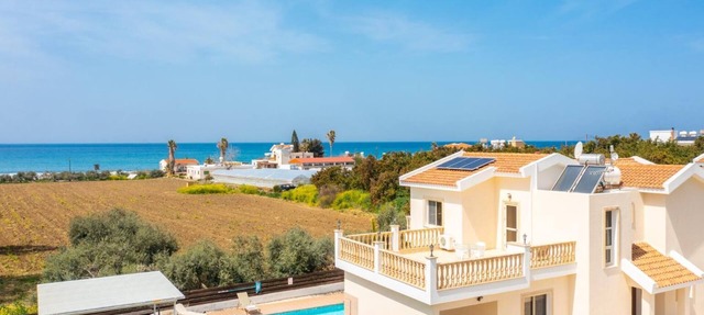 Villa Rose - Four Bedroom Villa, Sleeps 8 in Agia Marina Chrysochous