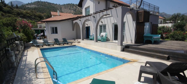 Villa Duba great outdoor dining area in Catalkoy