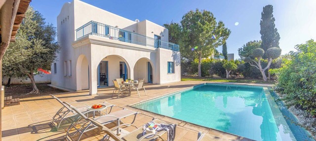 Villa Ifaistos - Three Bedroom Villa, Sleeps 6 in Peyia