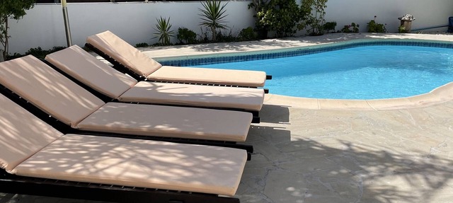 Villa Kokkinoyia, Lower Peyia, sleeps 8 adults & 2 children in Peyia