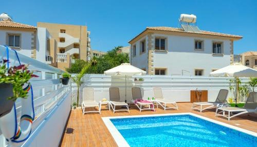 Villa Lantos Central Protaras in Protaras
