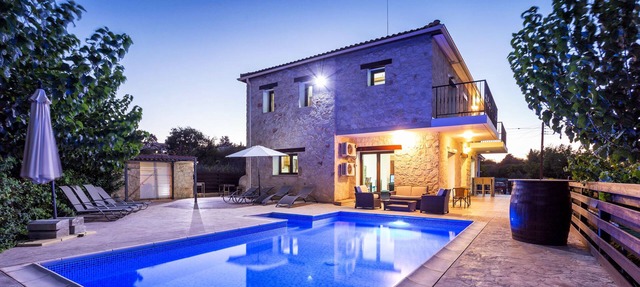 VILLA NIKOLINA in Paphos