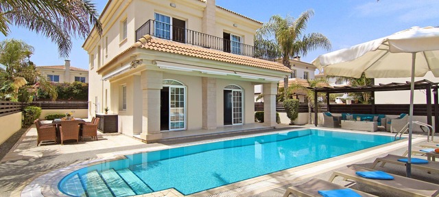 Villa Oceania - Beachfront in Protaras