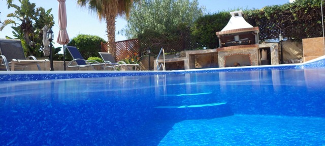 Villa, sea views, FREE A/C, pool, roof terrace, Wifi in Peyia