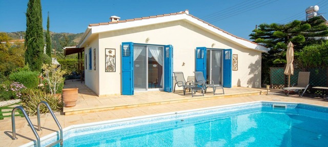 Villa SeaTime - a villa that sleeps 4 guests in 2 bedrooms in Paphos