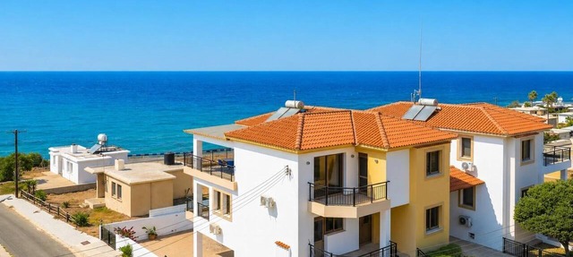 Villa Serena - Five Bedroom Villa, Sleeps 10 in Pomos