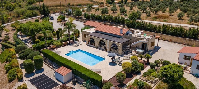 Villa Soteria - sleeps 8 guests in 4 bedrooms in Polis