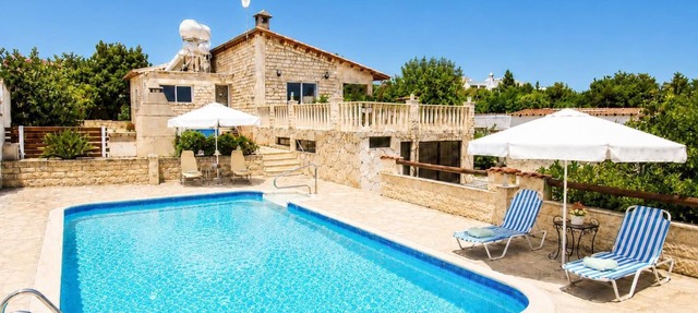 Villa Stone House - Two Bedroom Villa, Sleeps 4 in Neo Chorio