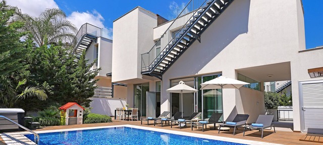 Villa Sunrise Glory - 150m from Trinity Beach in Protaras