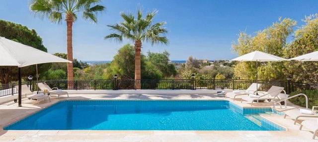 Villa Taronga - 5 Bed Villa, Close to the Beach! in Peyia