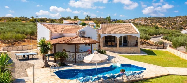 Villa Thea - Three Bedroom Villa, Sleeps 6 in Neo Chorio