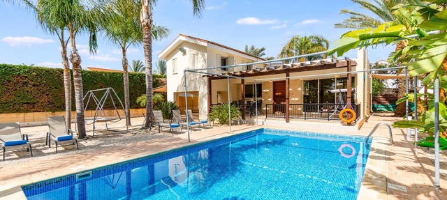 Villa Venus by Ezoria Villas in Larnaca