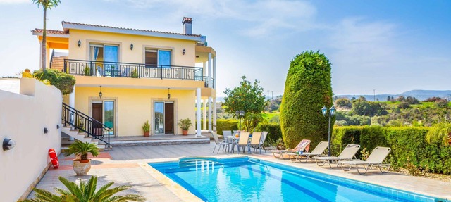 Villa Wisteria - Three Bedroom Villa, Sleeps 6 in Latchi