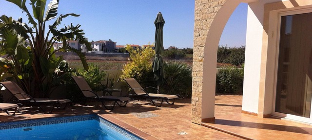 Villa With Private Pool And Free Internet Access and 2 Ensuite shower rooms. in Larnaca