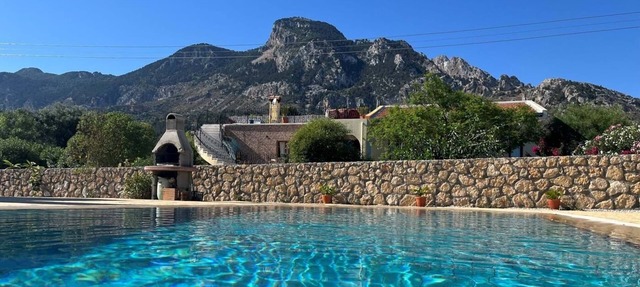 Villa Zeytin 3 Bedroom Villa with private pool in Karsiyaka