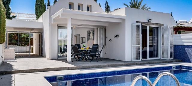 Villa Zina by Ezoria Villas in Larnaca