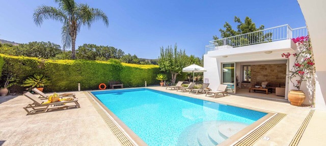 Villa Zoey - Three Bedroom Villa, Sleeps 6 in Theletra
