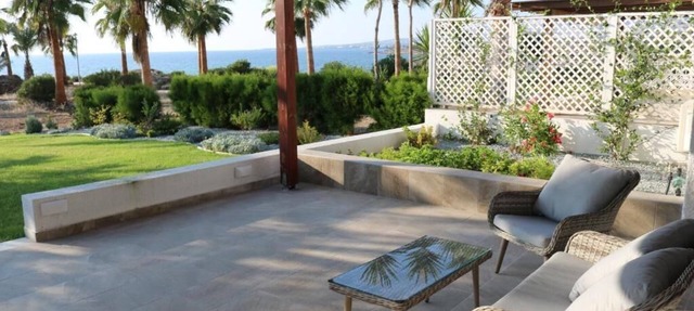 Yulya Villa A Luxurious Escape: Beach Front 2 Bedroom, with All Amenities! in Chlorakas