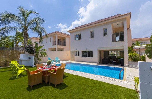 130 m² Villa ∙ 3 bedrooms ∙ 6 guests in Pernera