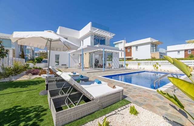 180 m² Villa ∙ 3 bedrooms ∙ 6 guests in Protaras
