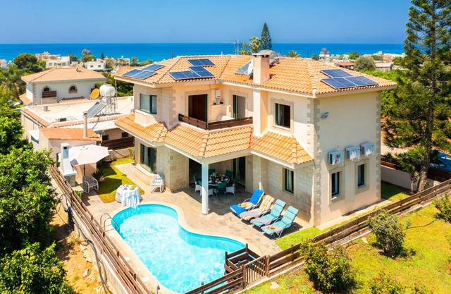 200 m² Villa ∙ 3 bedrooms ∙ 7 guests in Agia Marina Chrysochous