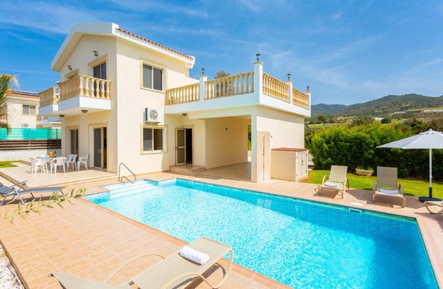 225 m² Villa ∙ 4 bedrooms ∙ 9 guests in Agia Marina Chrysochous