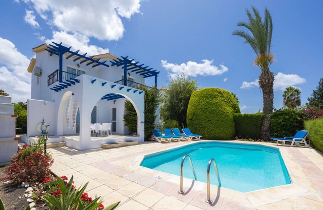 80 m² Villa ∙ 3 bedrooms ∙ 7 guests in Argaka