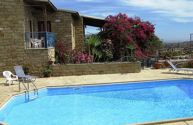 Adamos House in Tochni