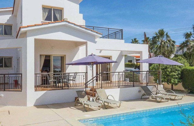 Highly sought after villa with private pool in Coral Bay