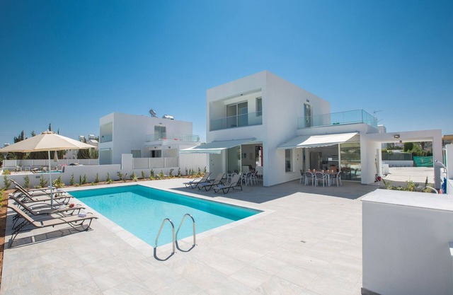 Protaras Greco Villa CCV2 - a villa that sleeps 10 guests in 5 bedrooms in Larnaca