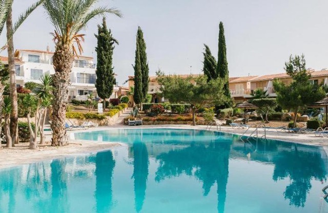 Regina Gardens - stylish modern 1 bedroom apartment in Paphos
