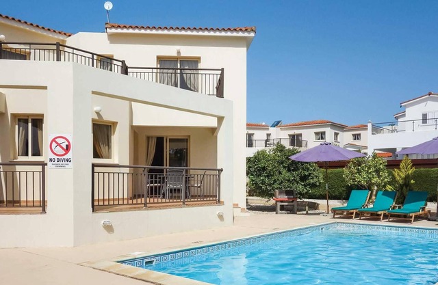 Spacious 3 bed villa with private pool in Coral Bay