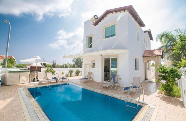 Villa ∙ 3 bedrooms ∙ 6 guests in Pernera