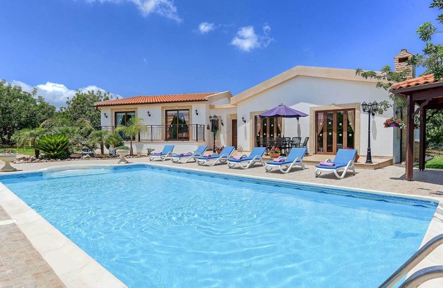 Villa Chariklia Chorio 