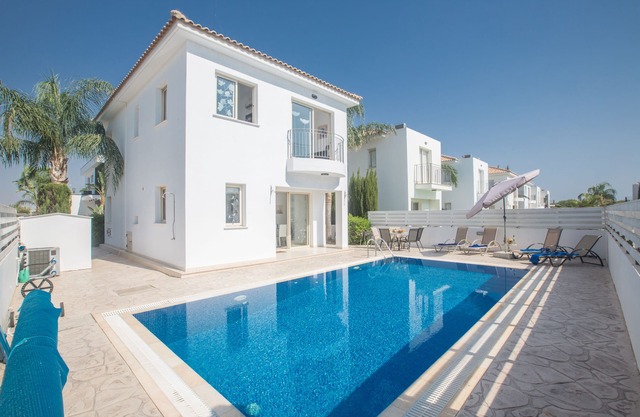 Villa Megan,modern 3bdr Villa,close To The Beach in Protaras