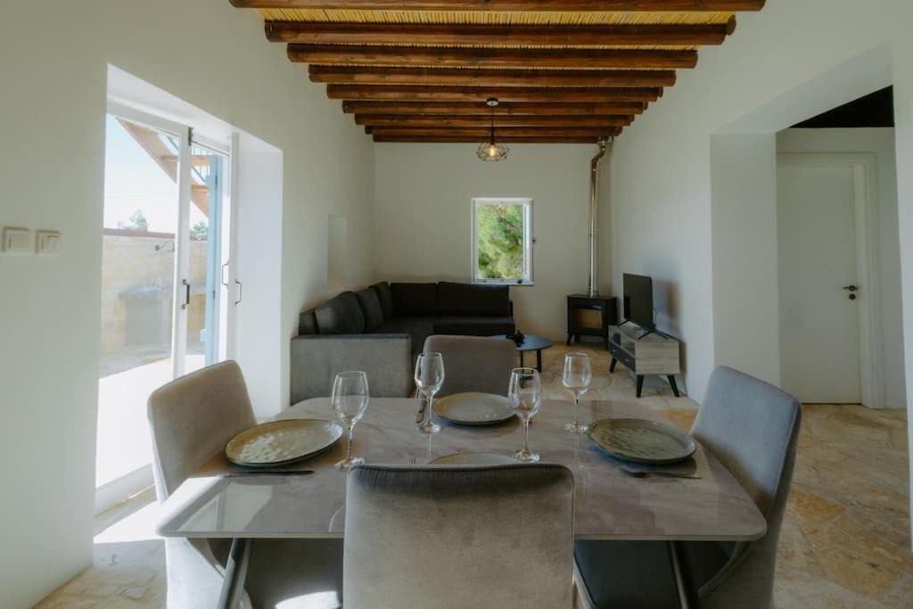 Vasa Koilaniou Apartment | Dipaton House in Vasa 1