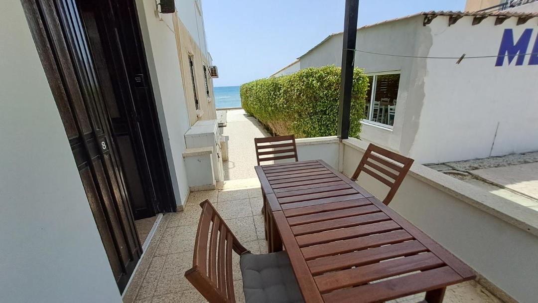 Oroklini Apartment | Seaside 2BR Apartment 30m from Sea & Free Parking