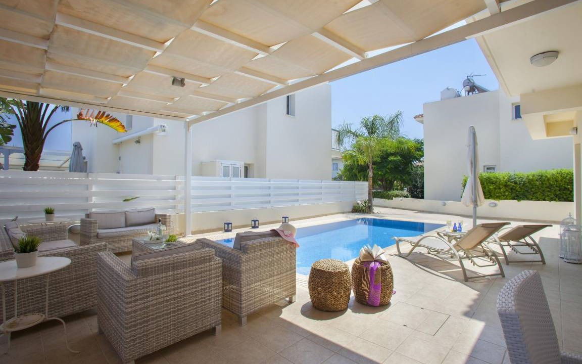 Photo of Patio Balcony in Pernera