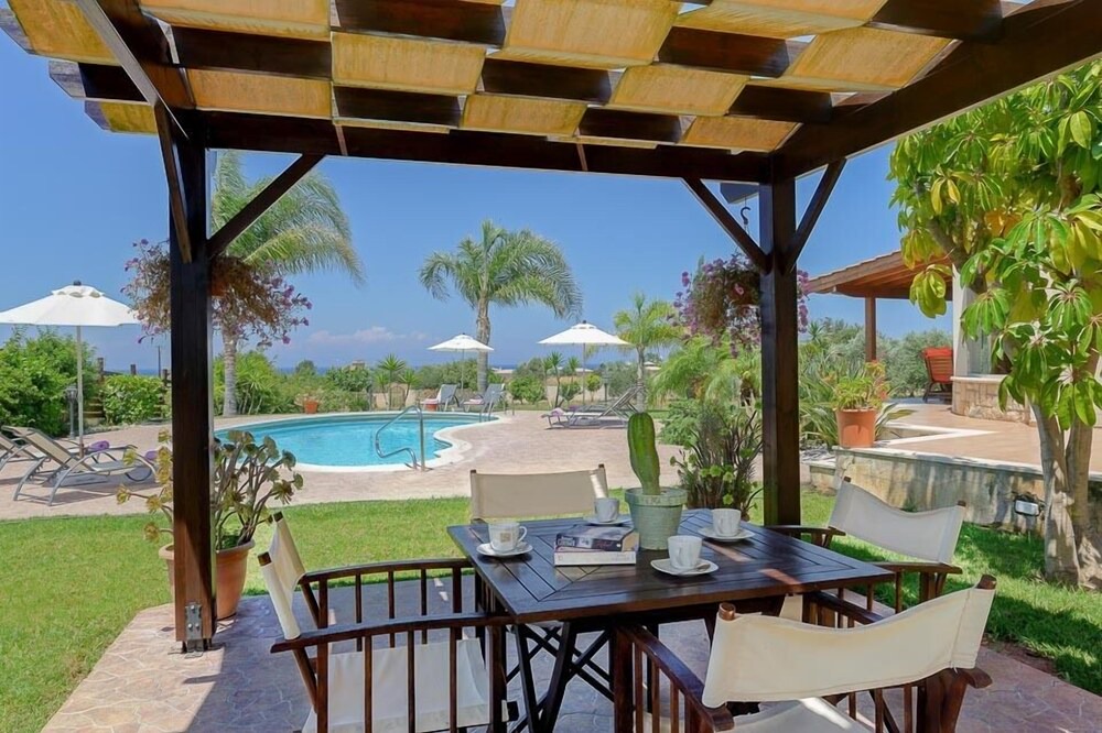 Photo of Patio Balcony in Latchi