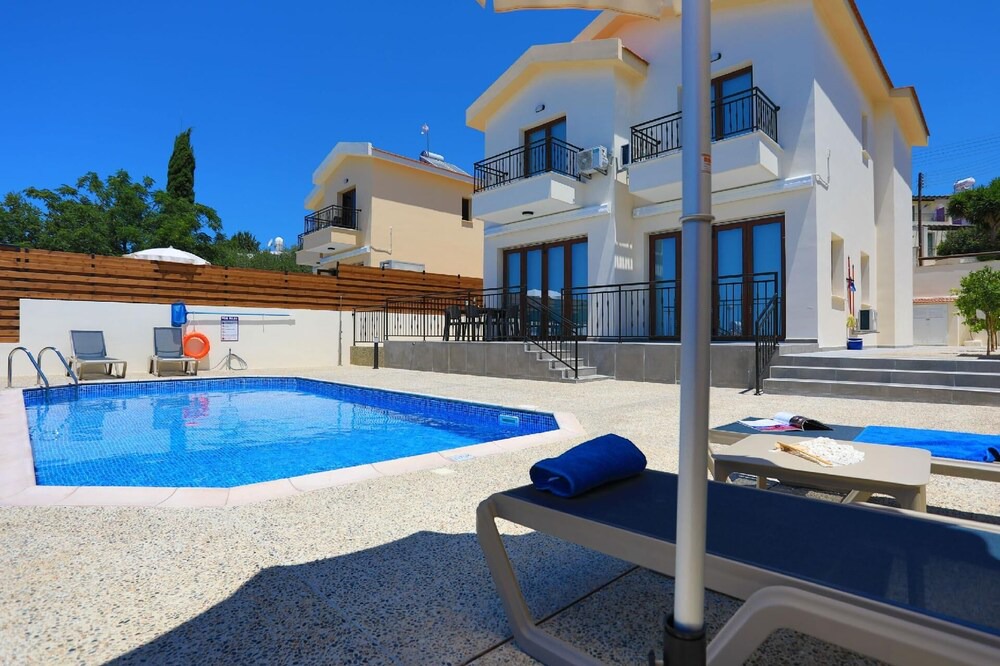 Photo of Outdoor in Meladeia