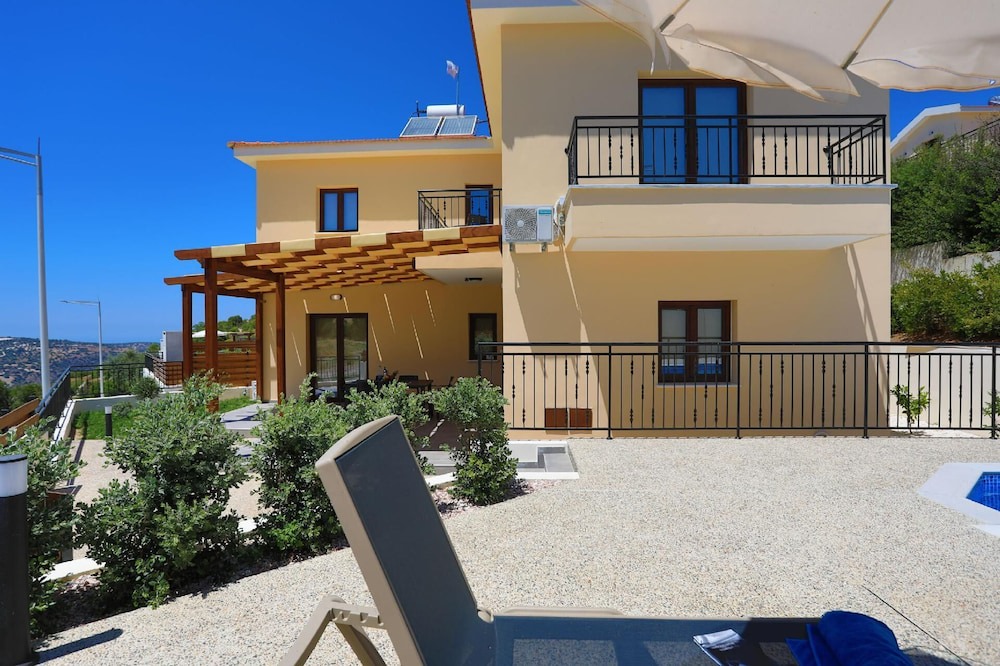 Photo of Outdoor in Meladeia