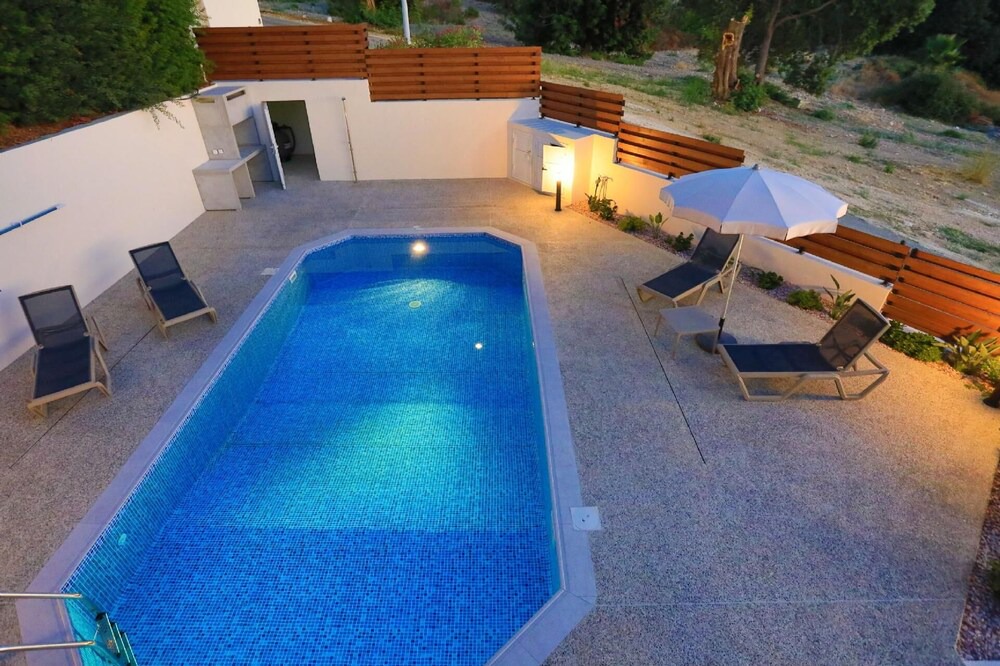Photo of Outdoor in Meladeia