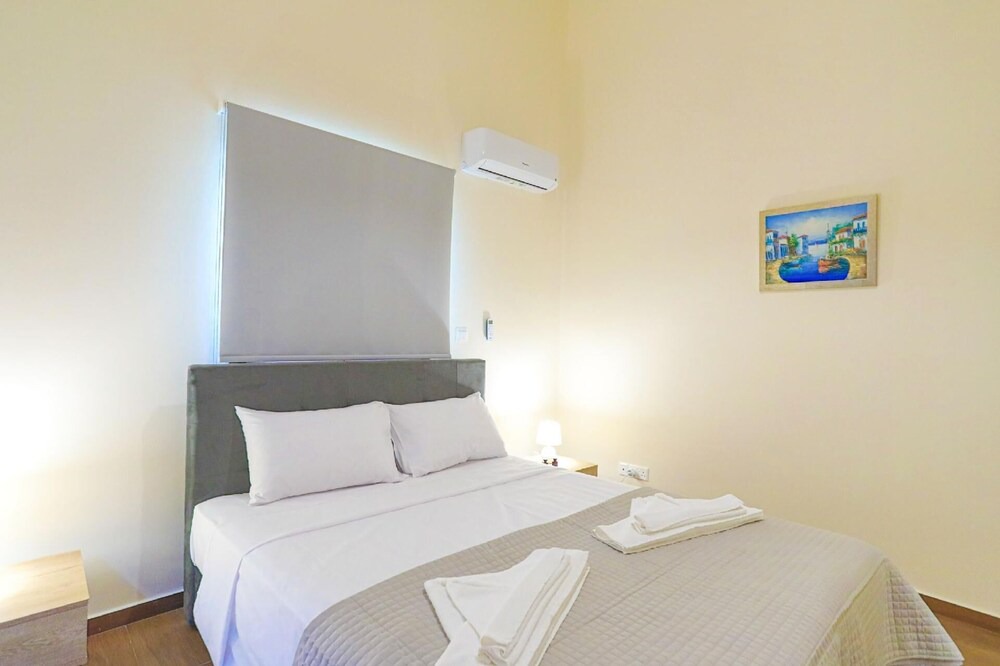 Photo of Bedroom in Meladeia