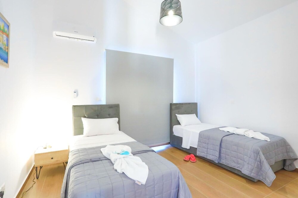 Photo of Bedroom in Meladeia