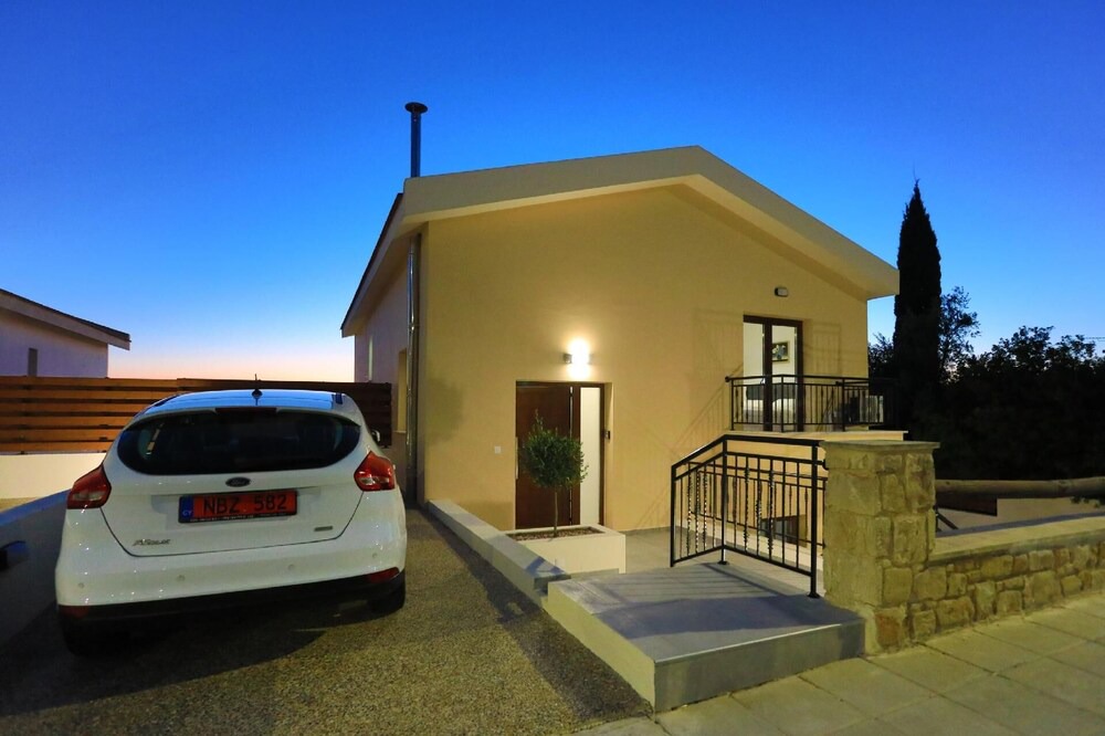 Photo of Outdoor in Meladeia