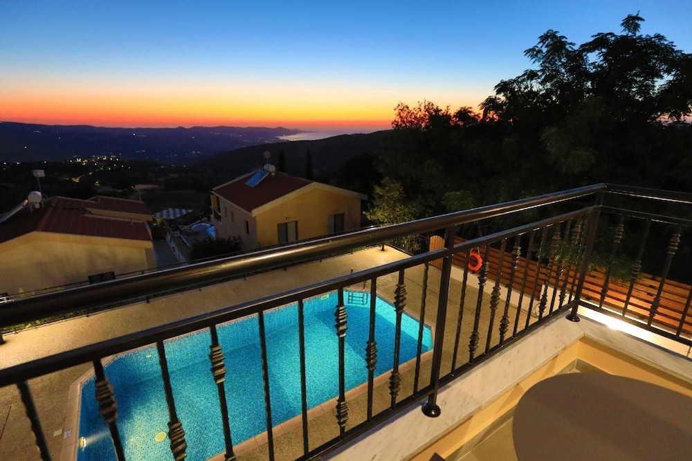 Photo of Patio Balcony in Meladeia