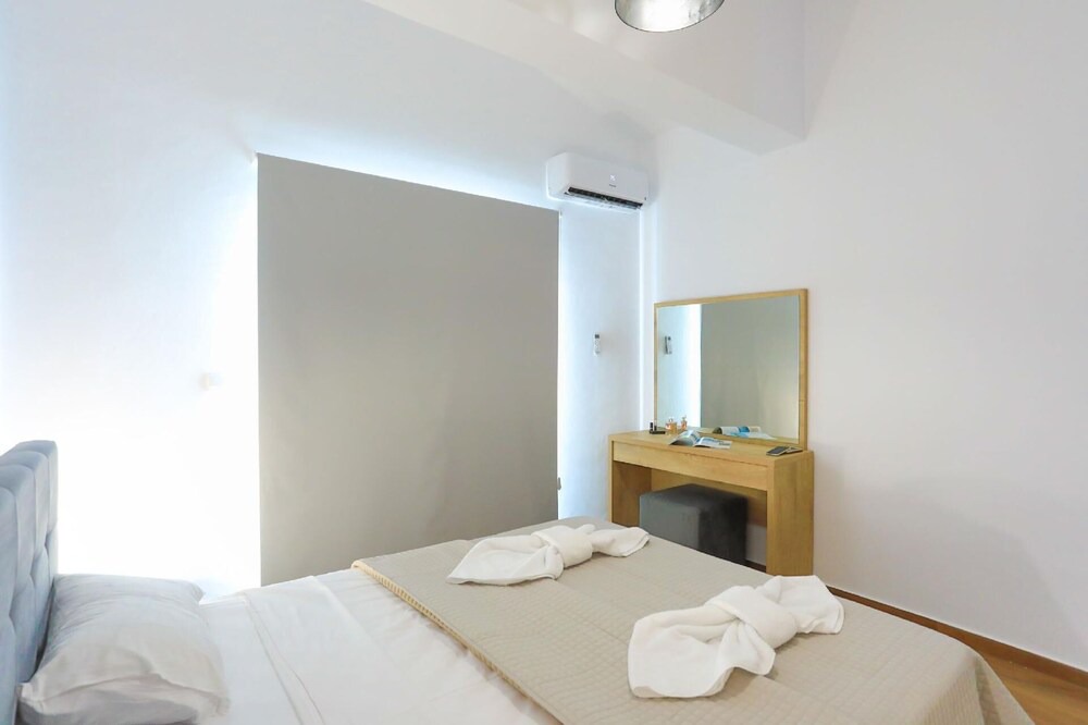 Photo of Bedroom in Meladeia